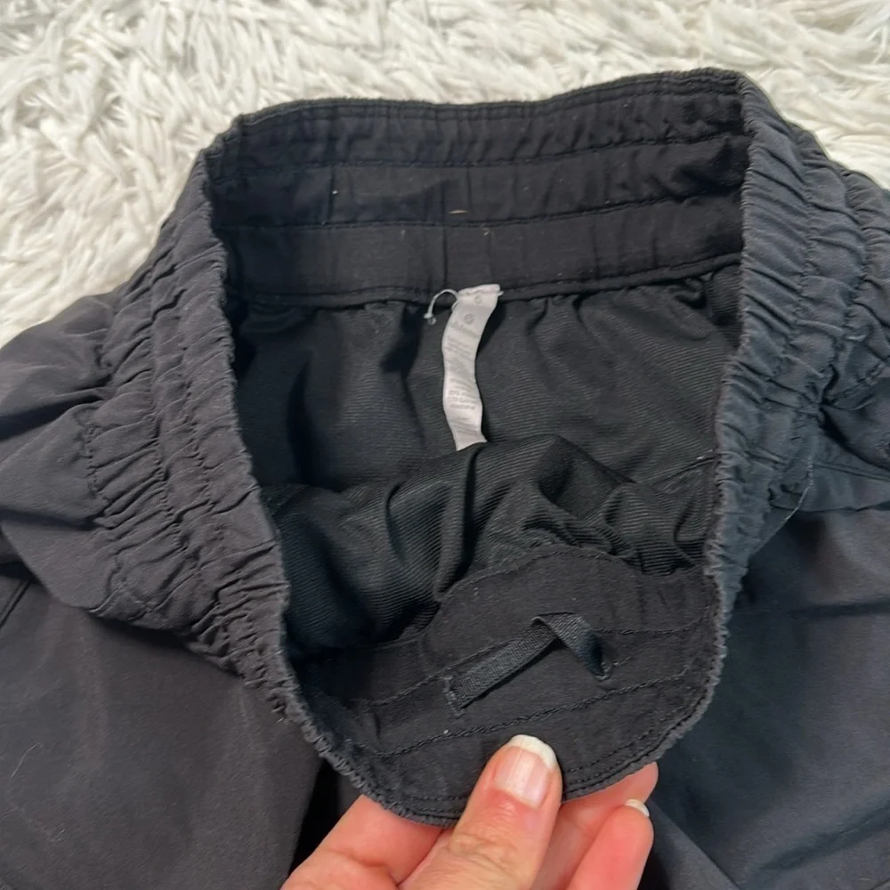 Lululemon Tracker Short V *4